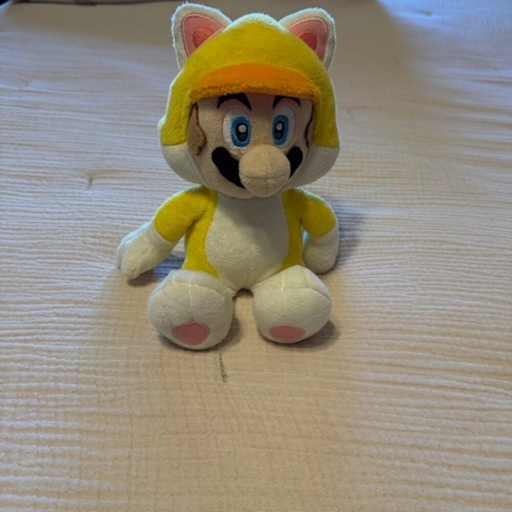 Nintendo Super Mario Brothers Cat Mario Plush Stuffie, 9"
